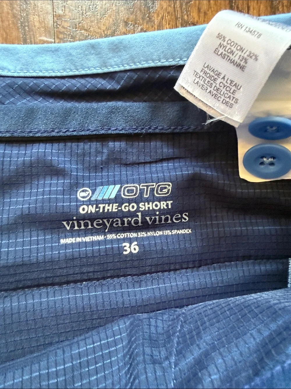 Vineyard Vines 7 inch On the Go Shorts Light Blue Performance Shorts, 36